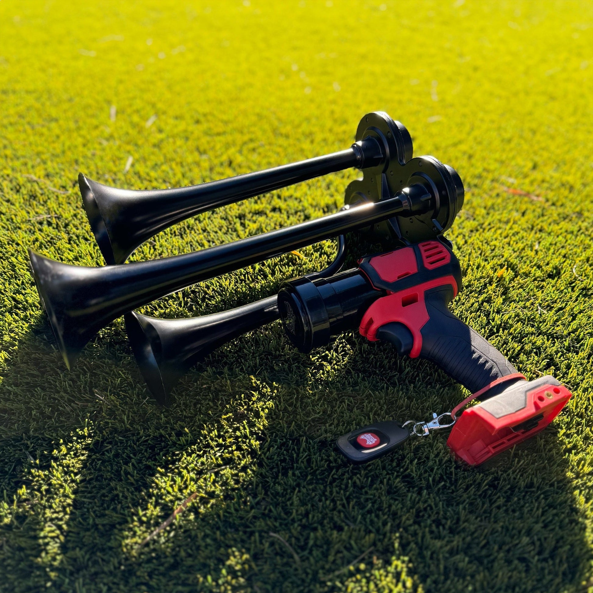 Portable Premium Quad Horn Gun — Milwaukee® 18V Battery